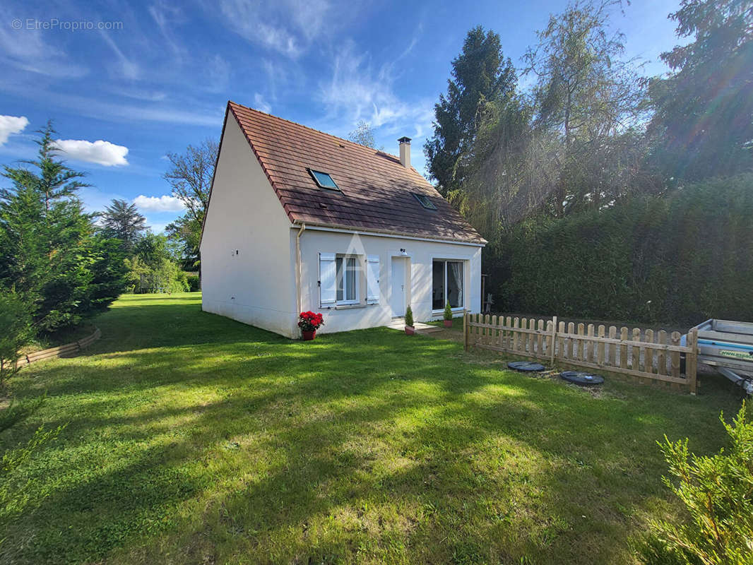 Maison à MOUROUX