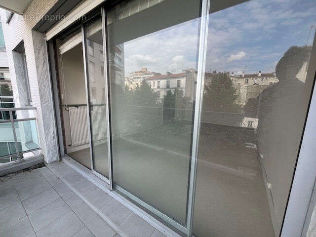 Appartement à PARIS-20E