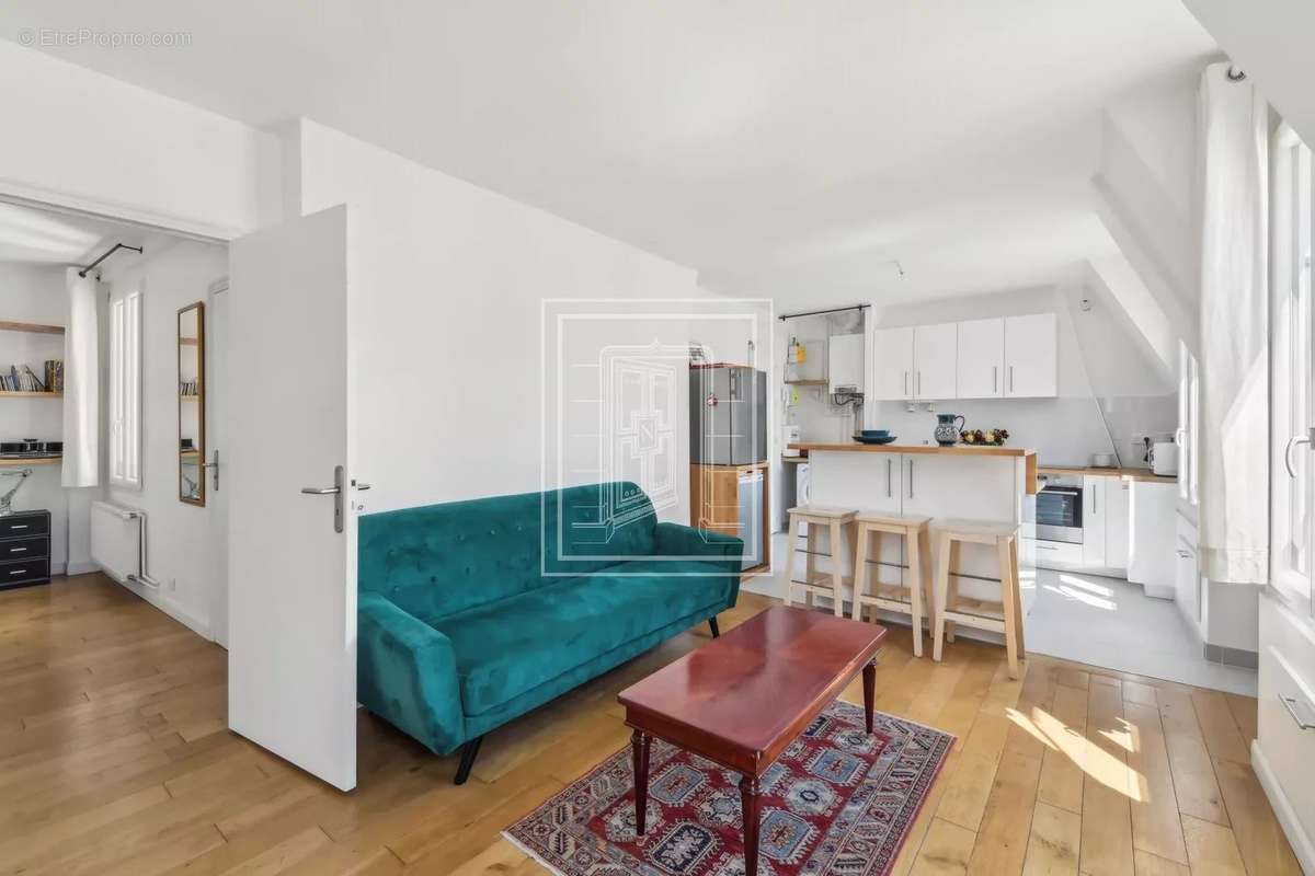 Appartement à PARIS-16E