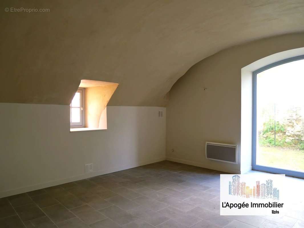 Appartement à UZES