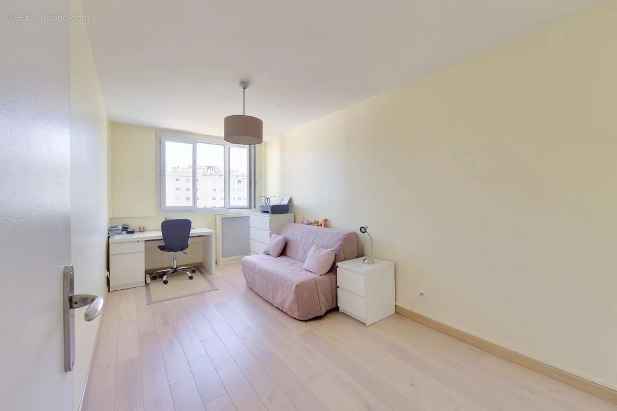 Appartement à ISSY-LES-MOULINEAUX