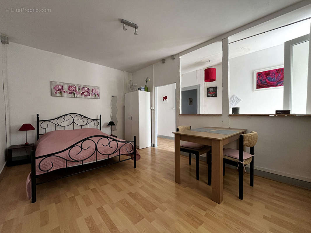 Appartement à NERIS-LES-BAINS