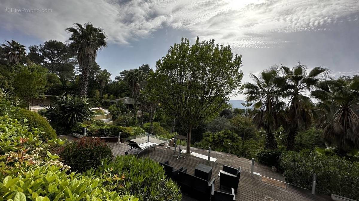 Maison à MOUGINS