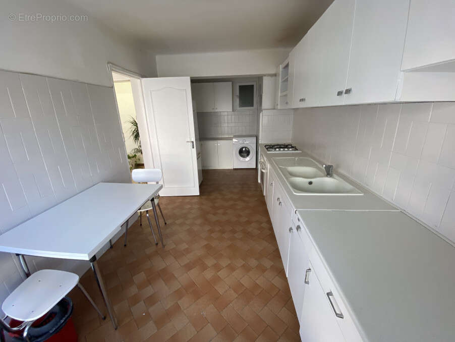 Appartement à MARSEILLE-8E