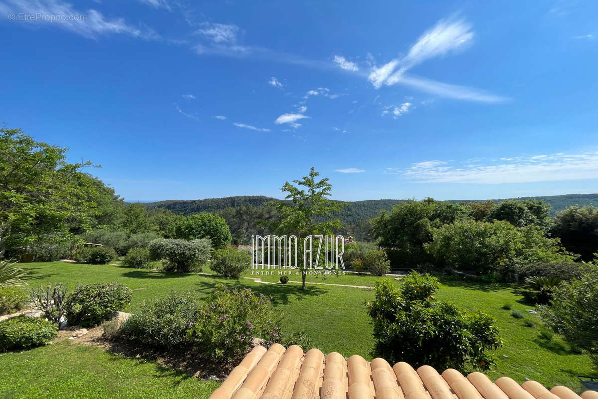 Maison à TOURRETTES-SUR-LOUP