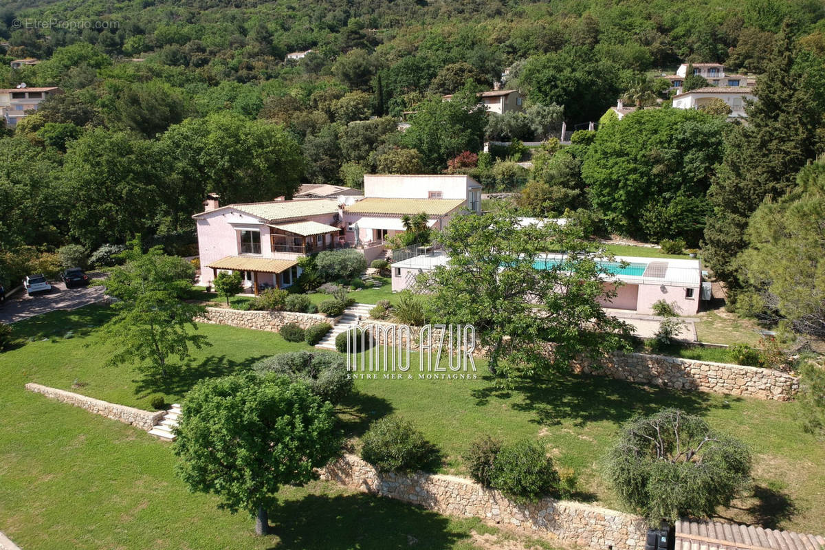 Maison à TOURRETTES-SUR-LOUP