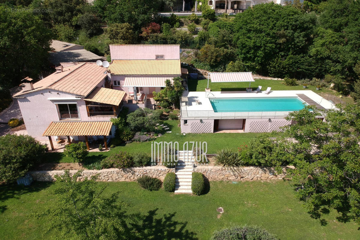 Maison à TOURRETTES-SUR-LOUP