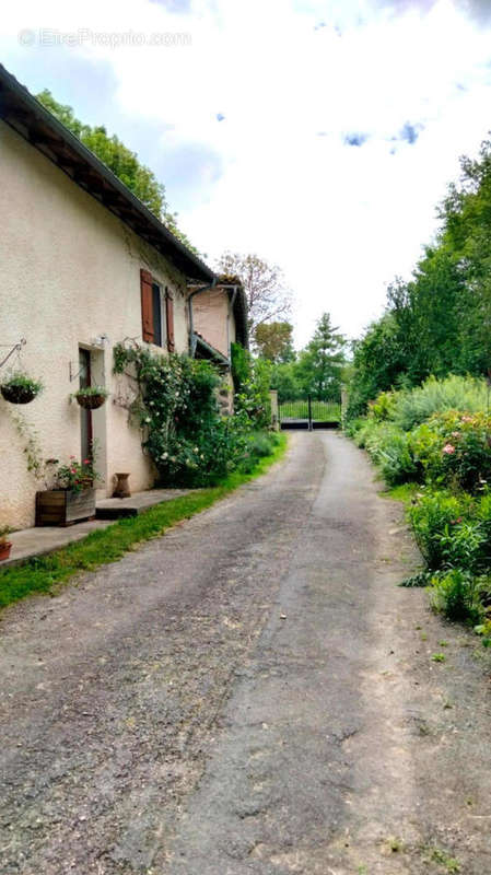 4 JUIN 2024 - Maison à SAINT-MAURICE-DES-LIONS