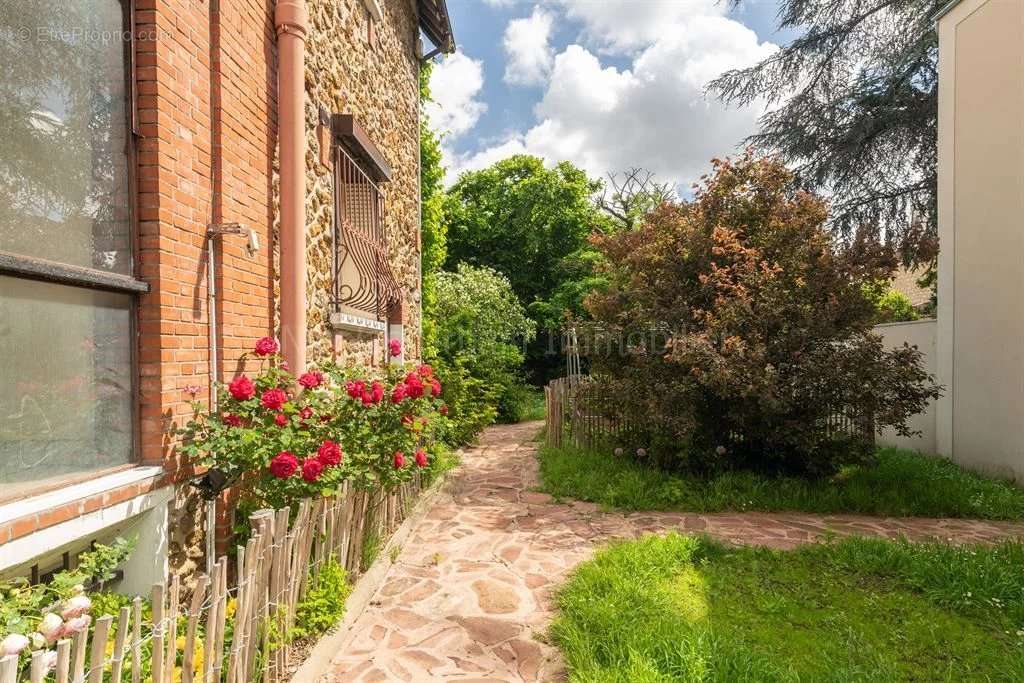 Maison à CHAMPIGNY-SUR-MARNE