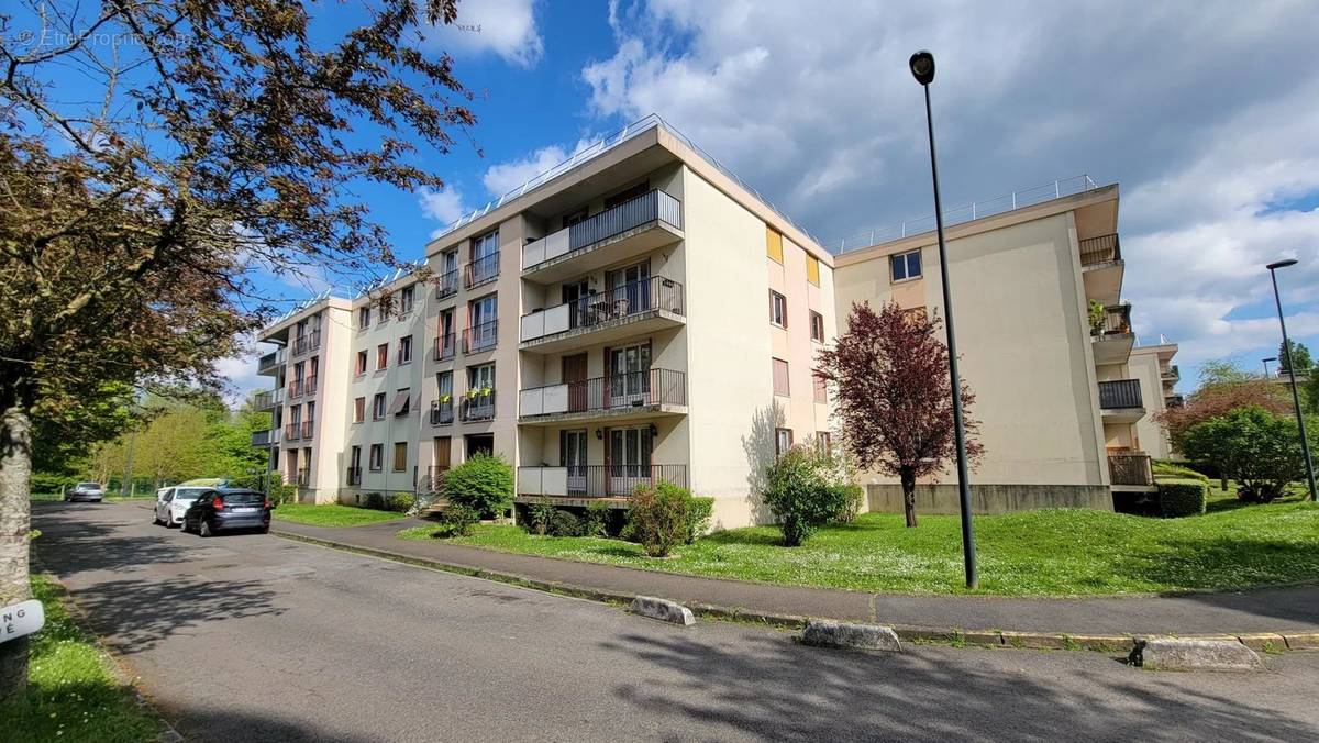 Appartement à BROU-SUR-CHANTEREINE