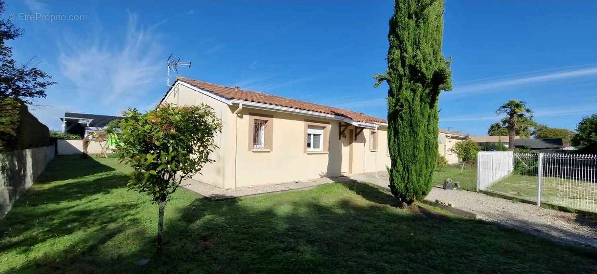 Maison à LA LANDE-DE-FRONSAC