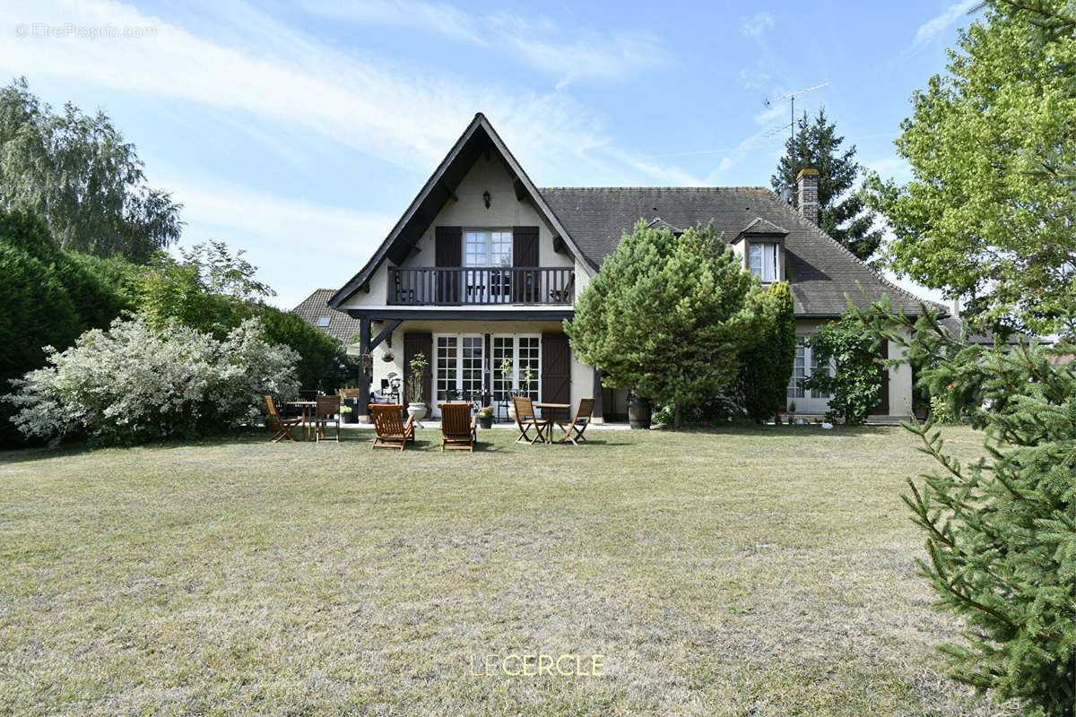 Maison à LAMORLAYE