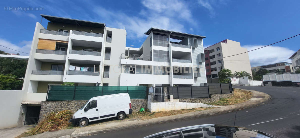 Appartement à SAINT-DENIS