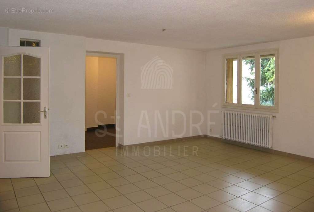 Appartement à BEAUREPAIRE