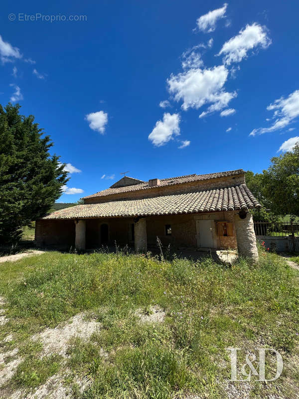 Maison à GORDES