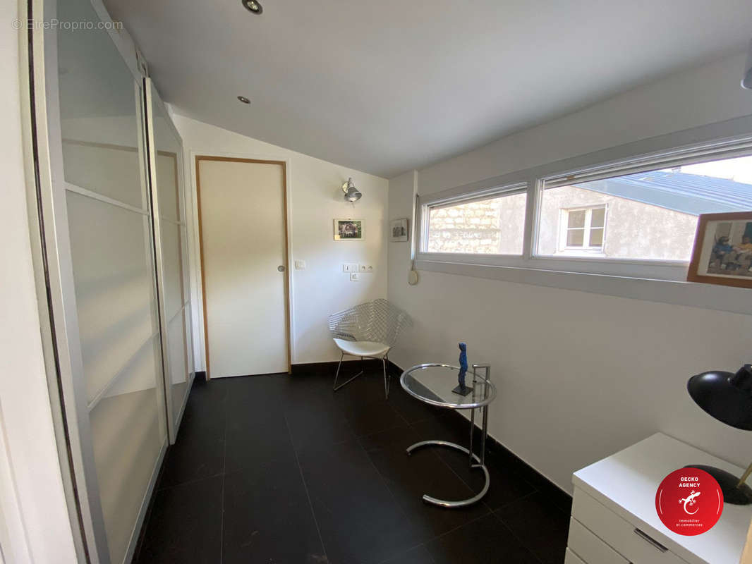 Appartement à PARIS-20E