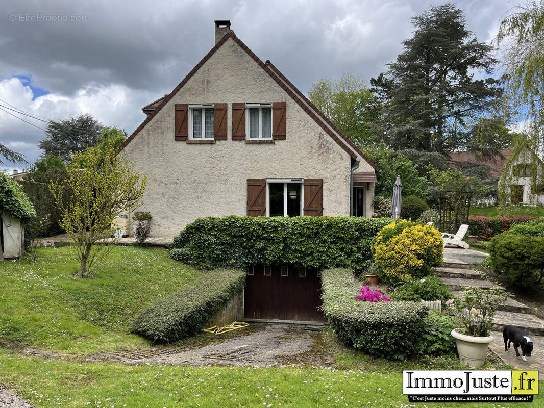 Maison à LE PERRAY-EN-YVELINES