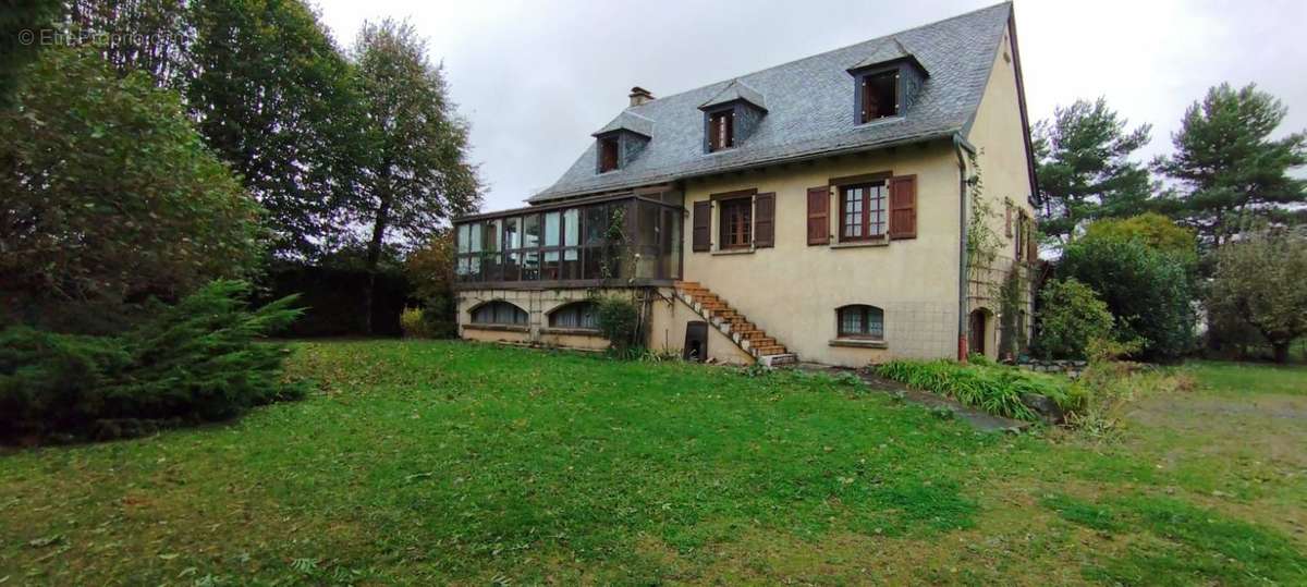 Maison à MAURIAC