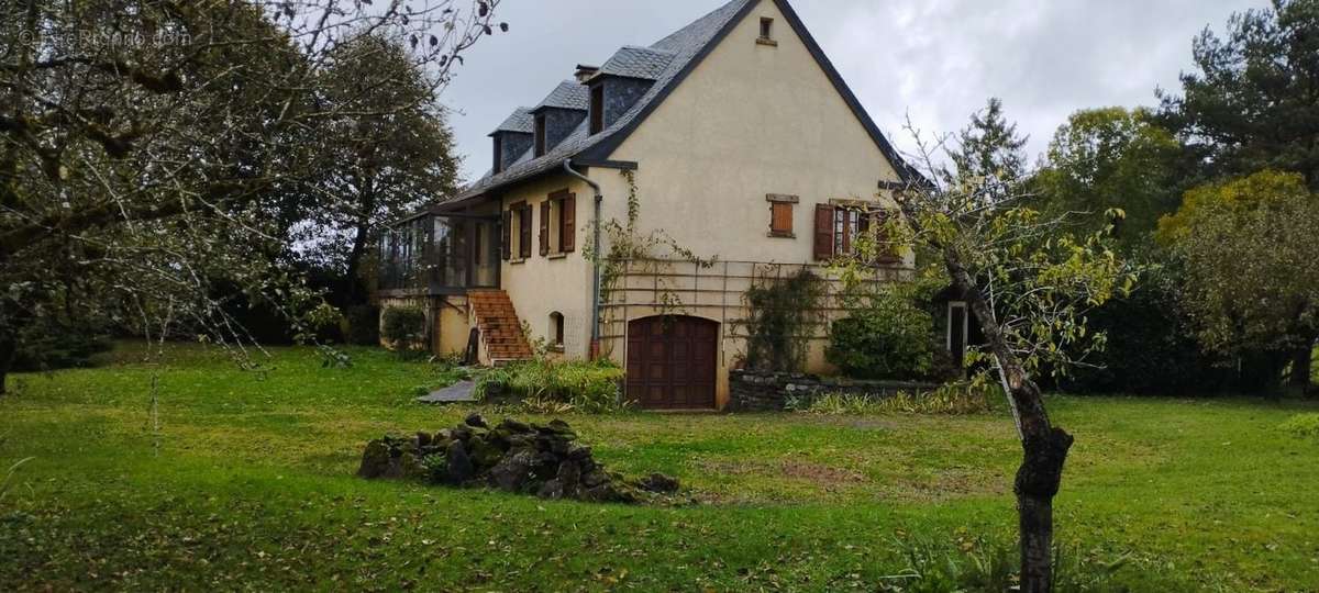 Maison à MAURIAC