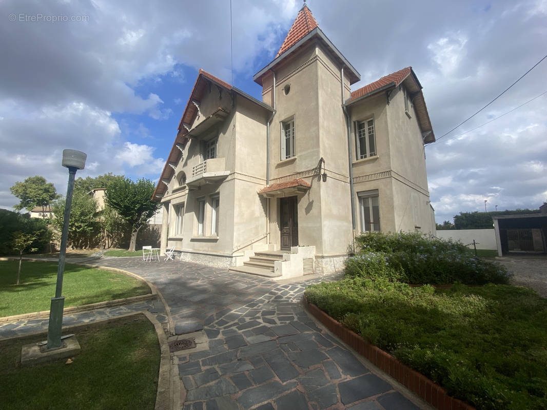 Maison à LEZIGNAN-CORBIERES