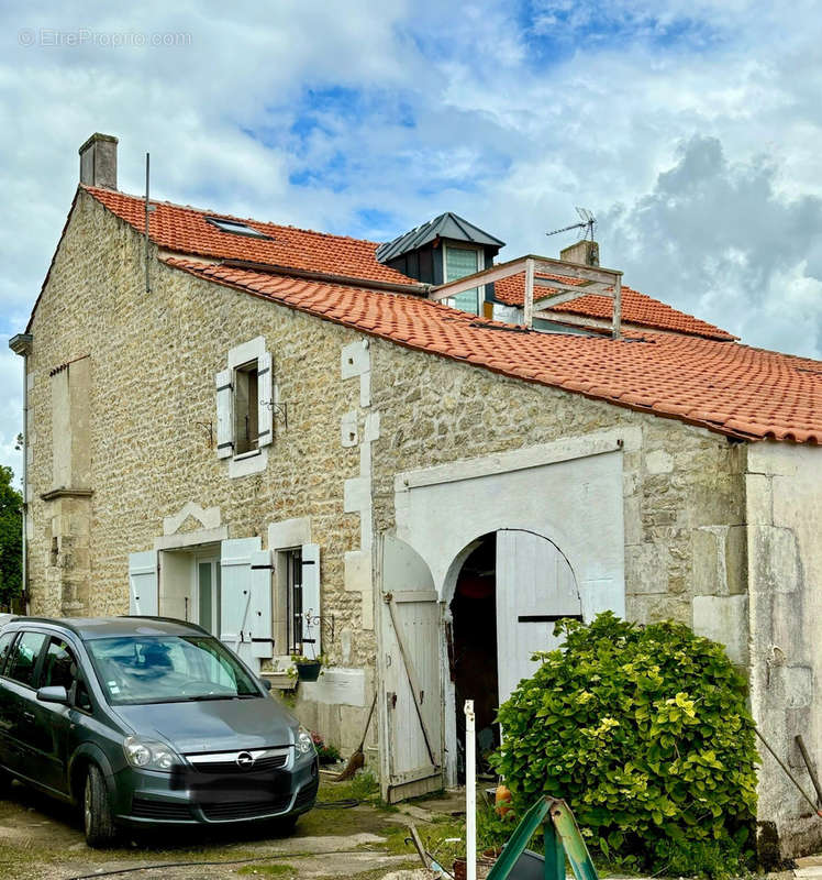 Maison à SAINT-HIPPOLYTE