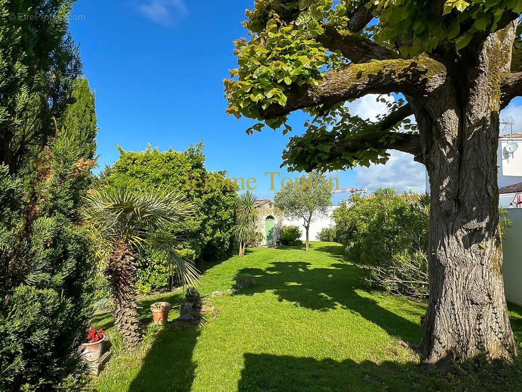 Maison à VAUX-SUR-MER