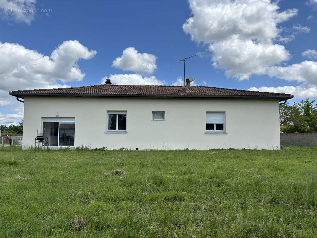 Maison à LA VILLE-DIEU-DU-TEMPLE