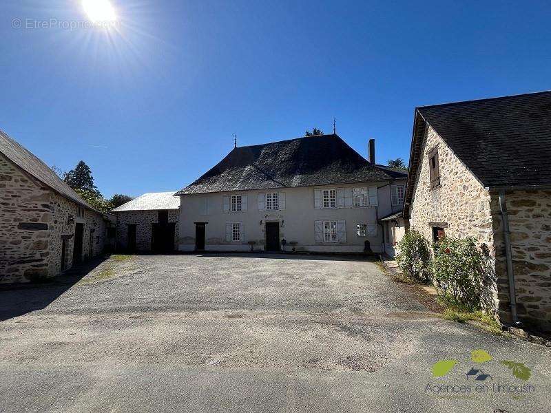 Maison à LA CROISILLE-SUR-BRIANCE