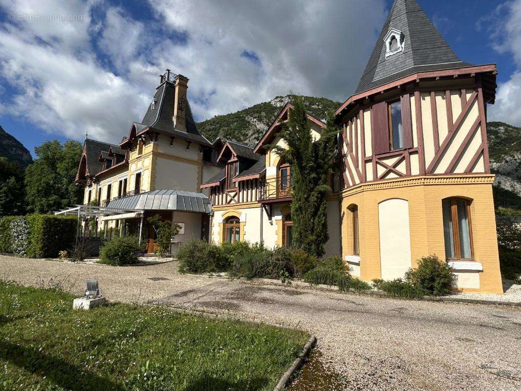 Maison à TARASCON-SUR-ARIEGE