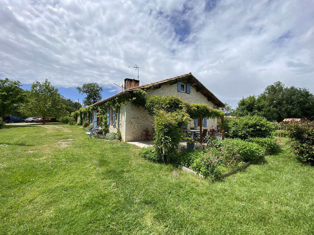 Maison à L&#039;ISLE-JOURDAIN