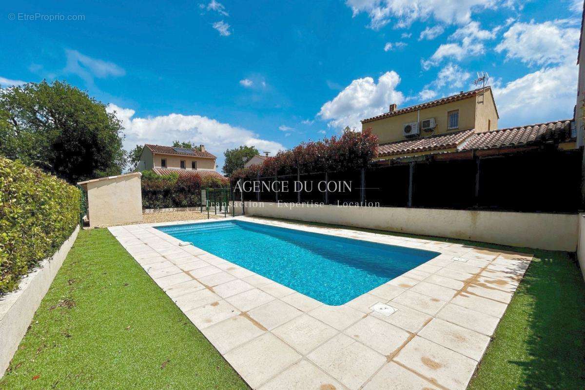 Maison à ROQUEBRUNE-SUR-ARGENS