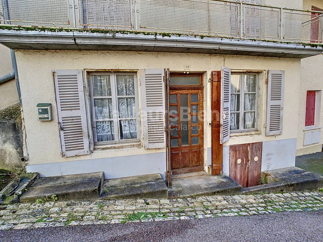 Maison à MONTCENIS