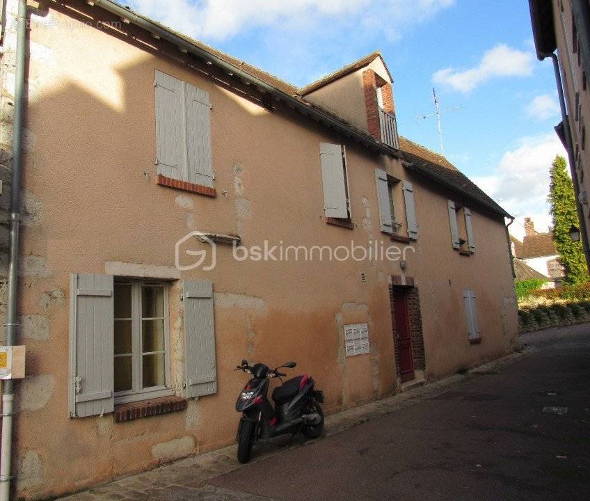 Appartement à FERRIERES-EN-GATINAIS