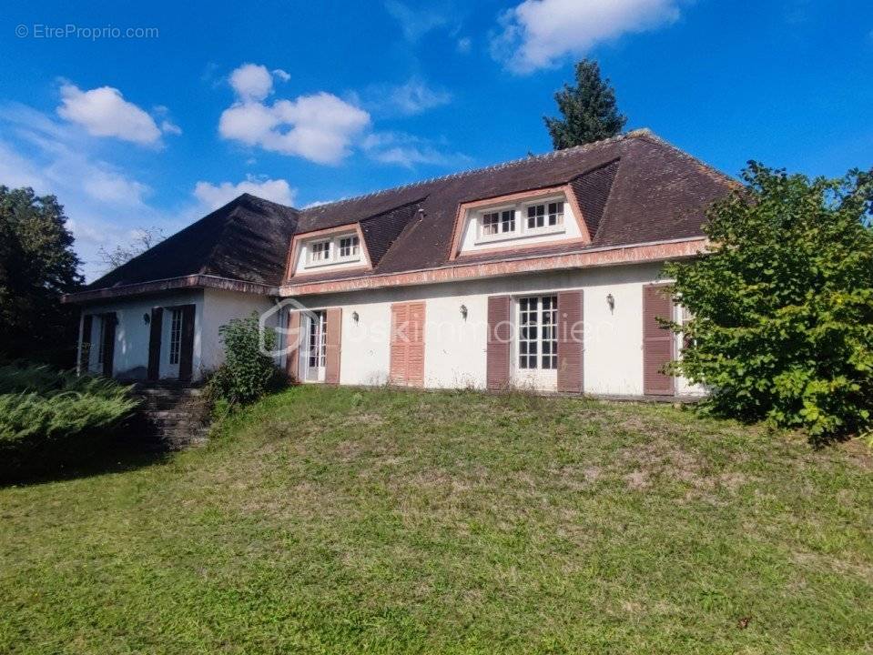 Maison à MORIGNY-CHAMPIGNY