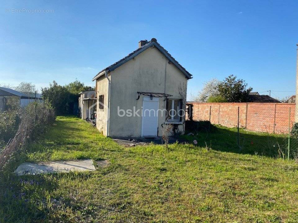 Maison à COURCELLES-SUR-SEINE