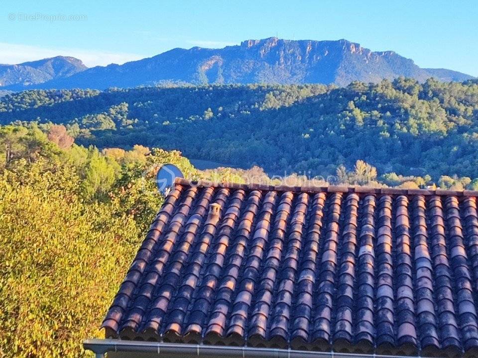 Maison à TOURVES