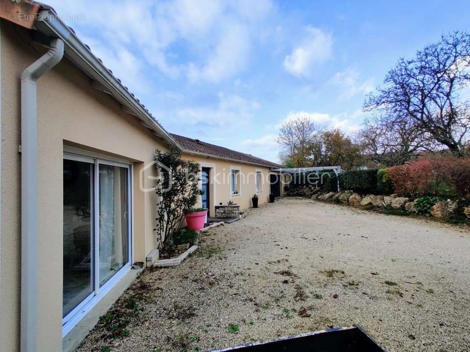 Maison à CHAUVIGNY