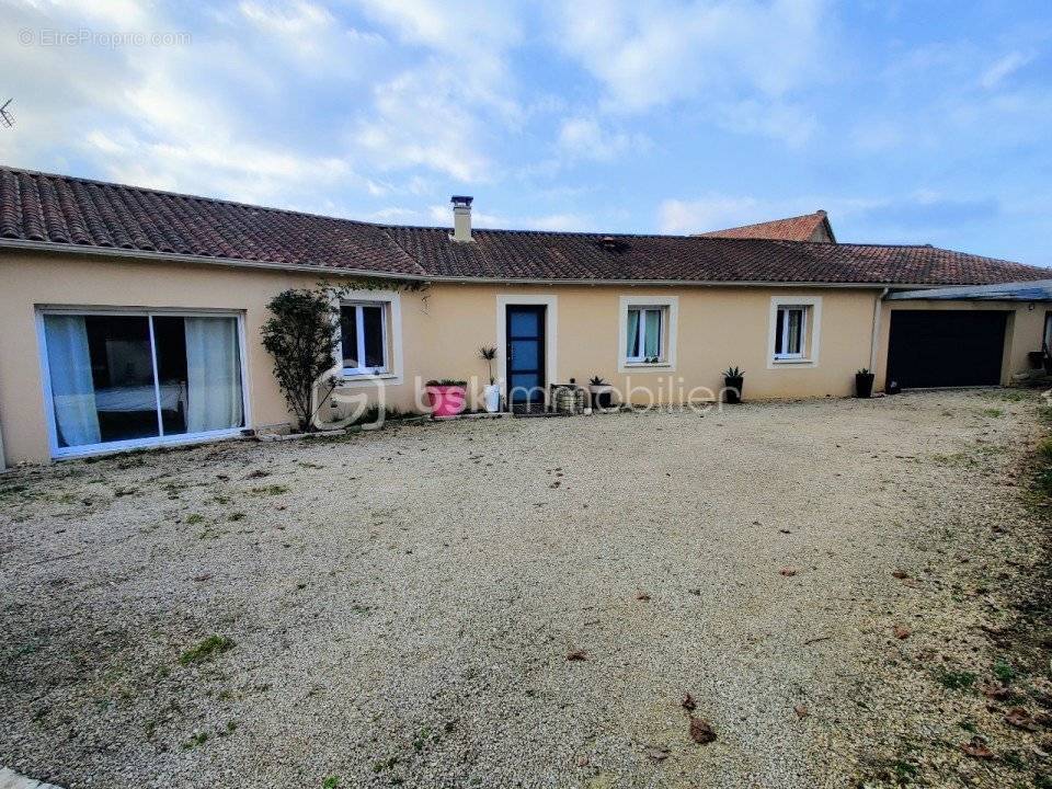 Maison à CHAUVIGNY