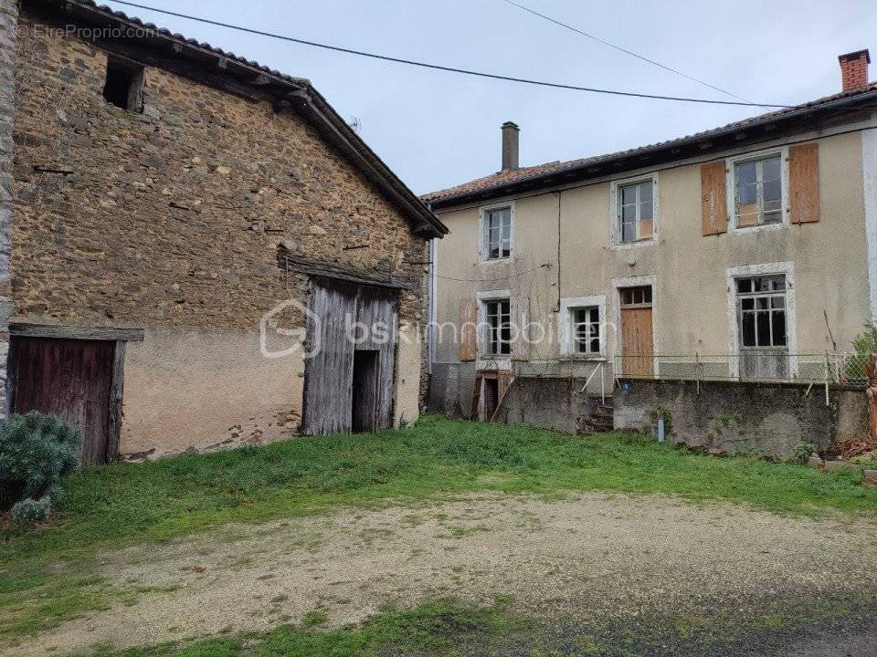 Maison à MONTEMBOEUF