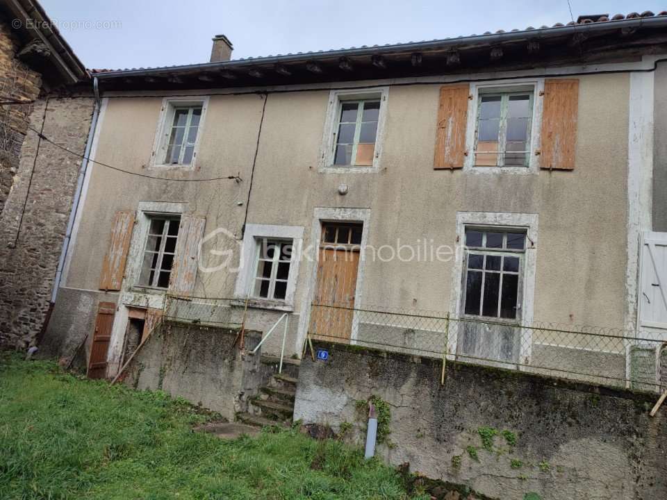 Maison à MONTEMBOEUF