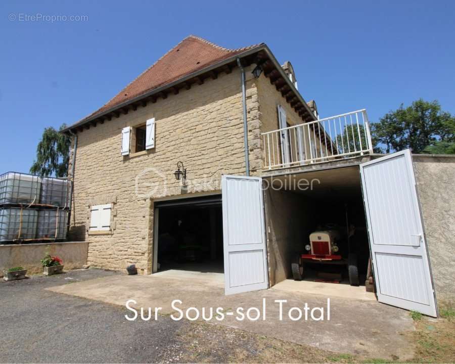 Maison à BEAUREGARD-DE-TERRASSON