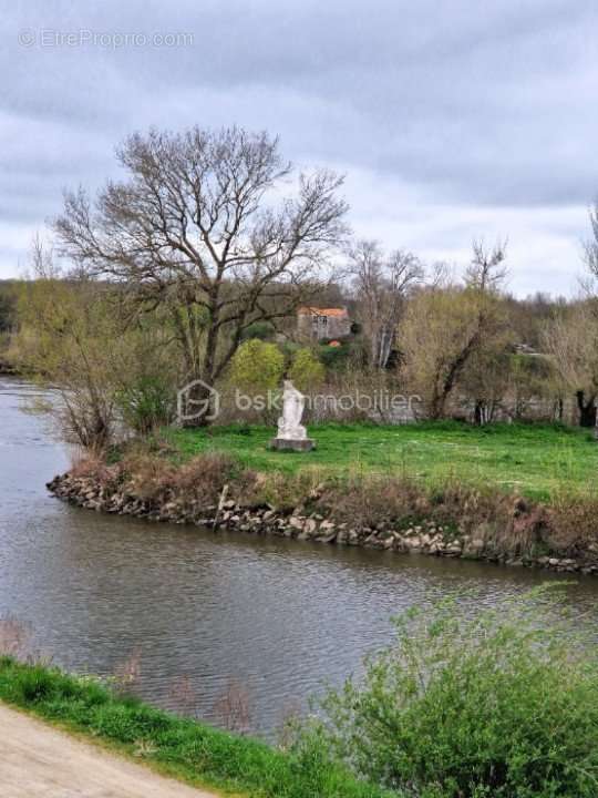 Commerce à LA CHAPELLE-BASSE-MER