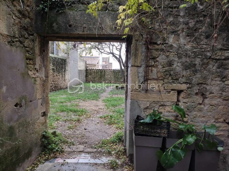 Appartement à REMOULINS