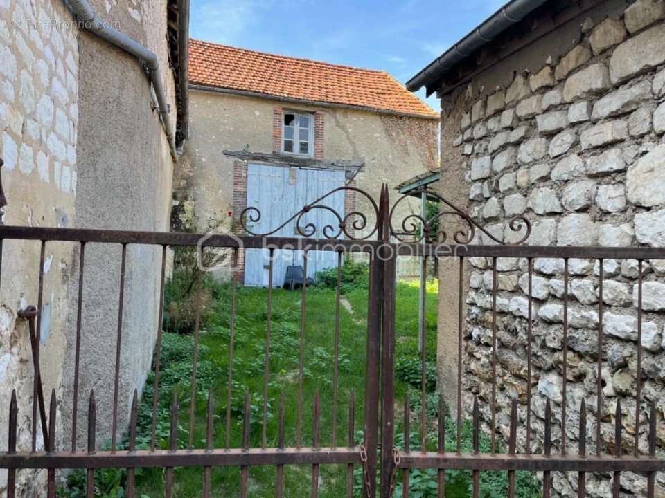 Maison à JOIGNY