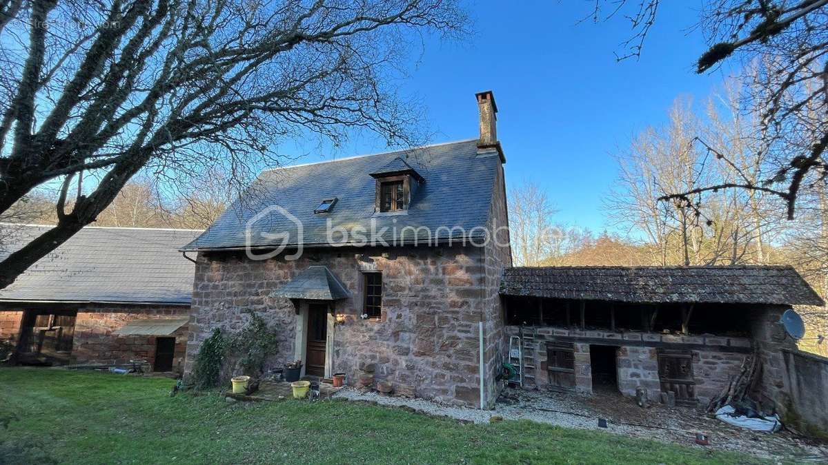 Maison à TERRASSON-LAVILLEDIEU