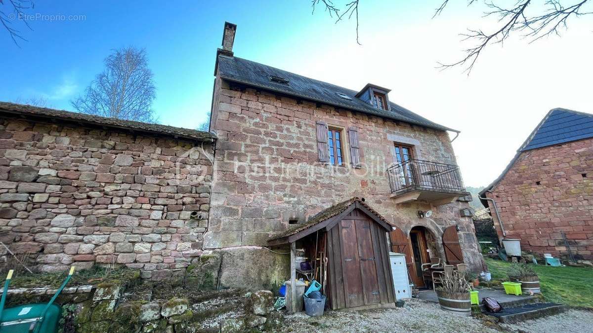 Maison à TERRASSON-LAVILLEDIEU