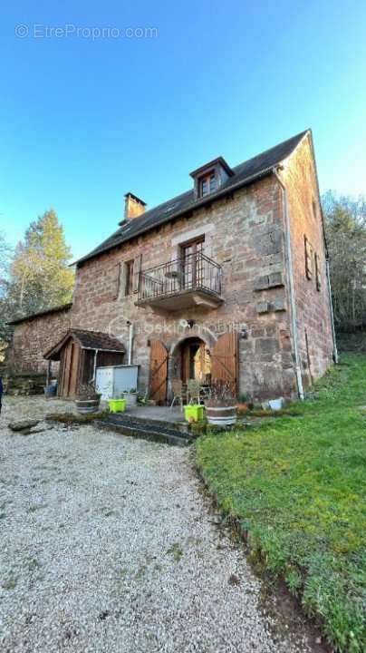 Maison à TERRASSON-LAVILLEDIEU