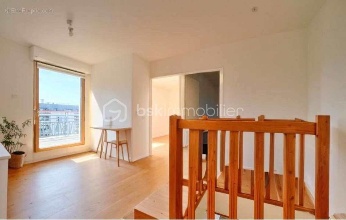 Appartement à COLOMBES