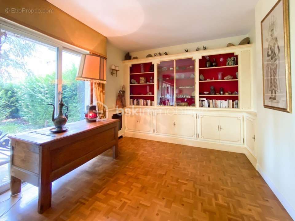 Appartement à LE PLESSIS-ROBINSON