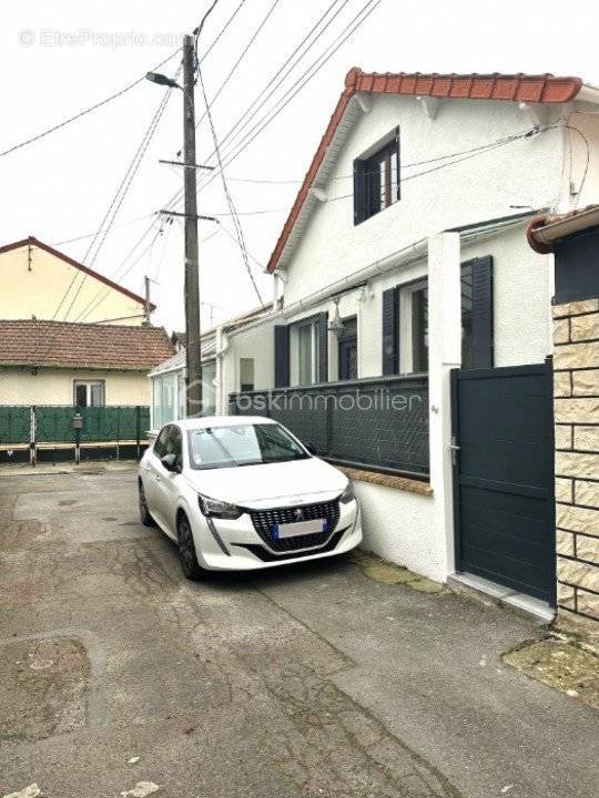 Maison à LES PAVILLONS-SOUS-BOIS